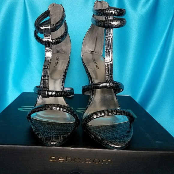 Bebe Marlenee T-STRAP Tubular Sandals - Picture 2 of 7